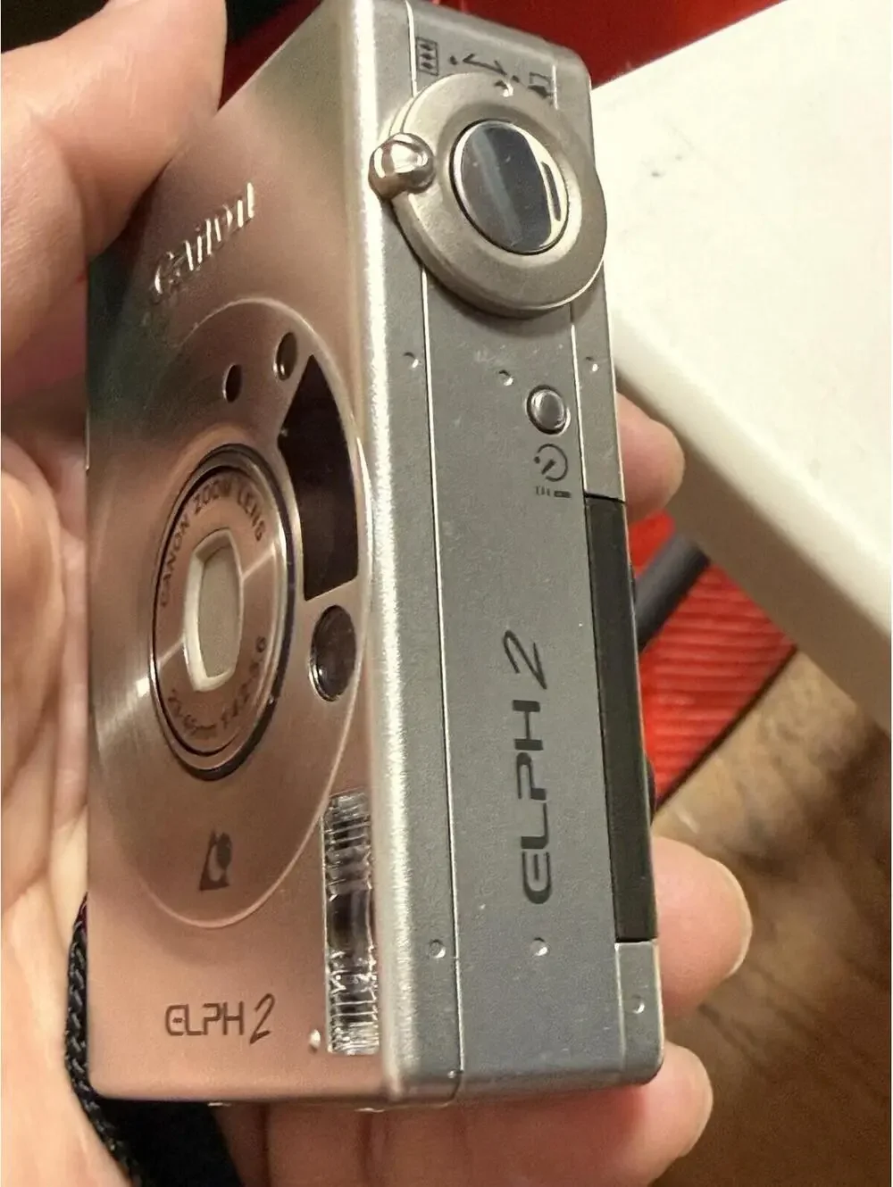 CANON ELPH 2 - POINT & SHOOT CAMERA WITH POUCH, MANUAL, BOX,